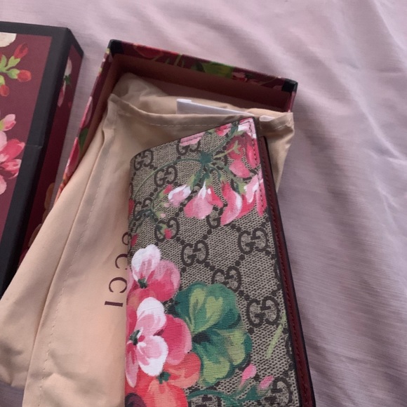 Gucci Floral phone case / wallet - Picture 3 of 4